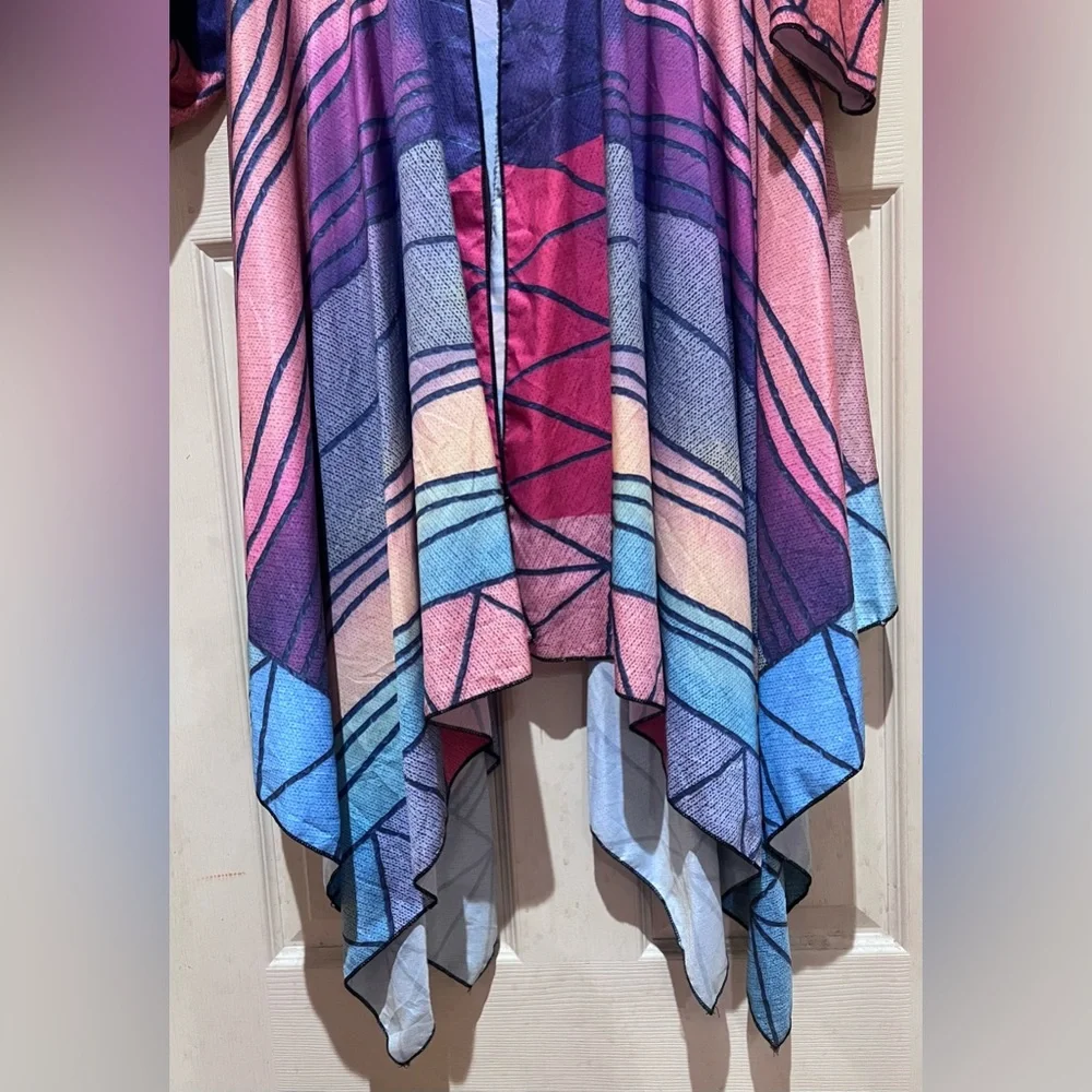 Asymmetrical Long Sleeve Kimono, Size Medium - Picture 4 of 4